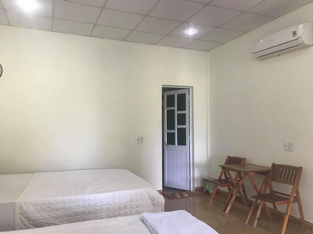 Economy Triple Room, Multiple Beds photo 3