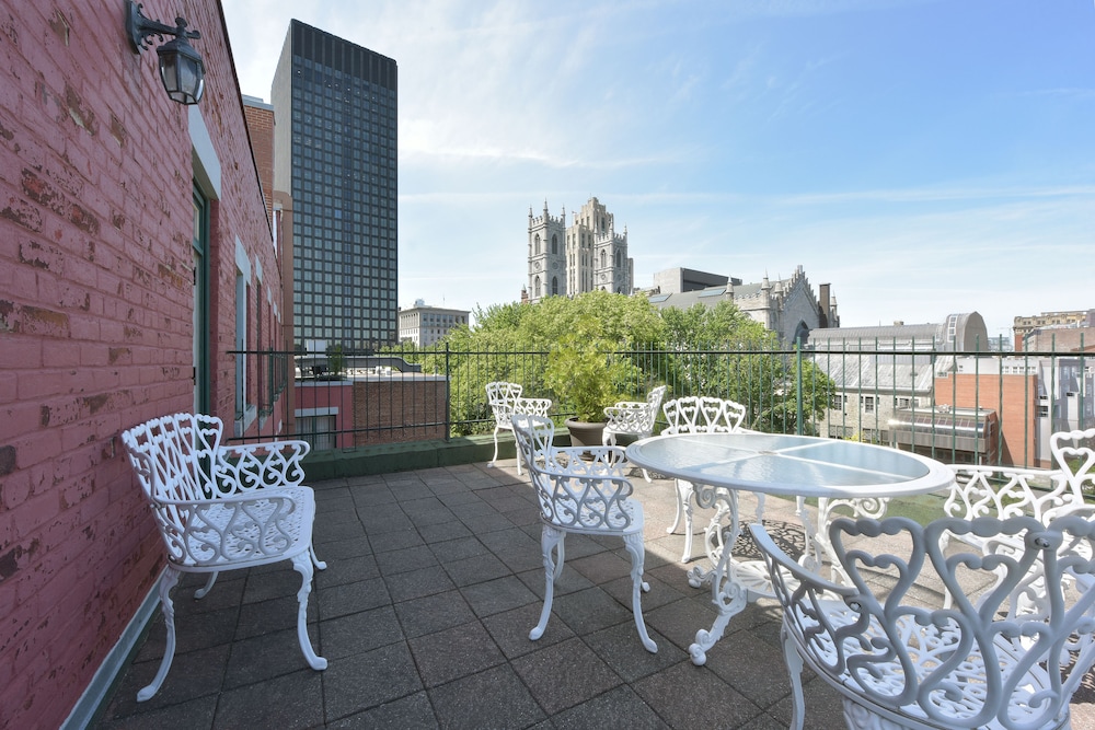 Deluxe King with Terrace - Photo 3