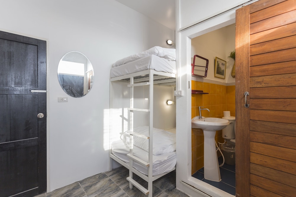 Basic Double Room Single Use photo 2