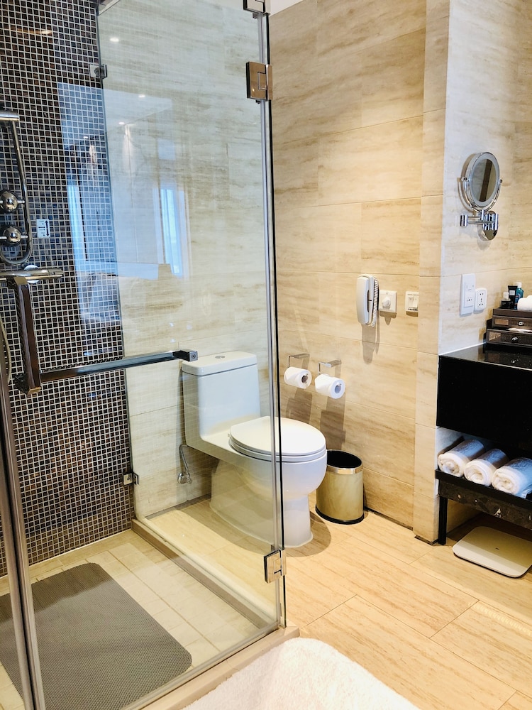 Executive Twin Room - Photo 4