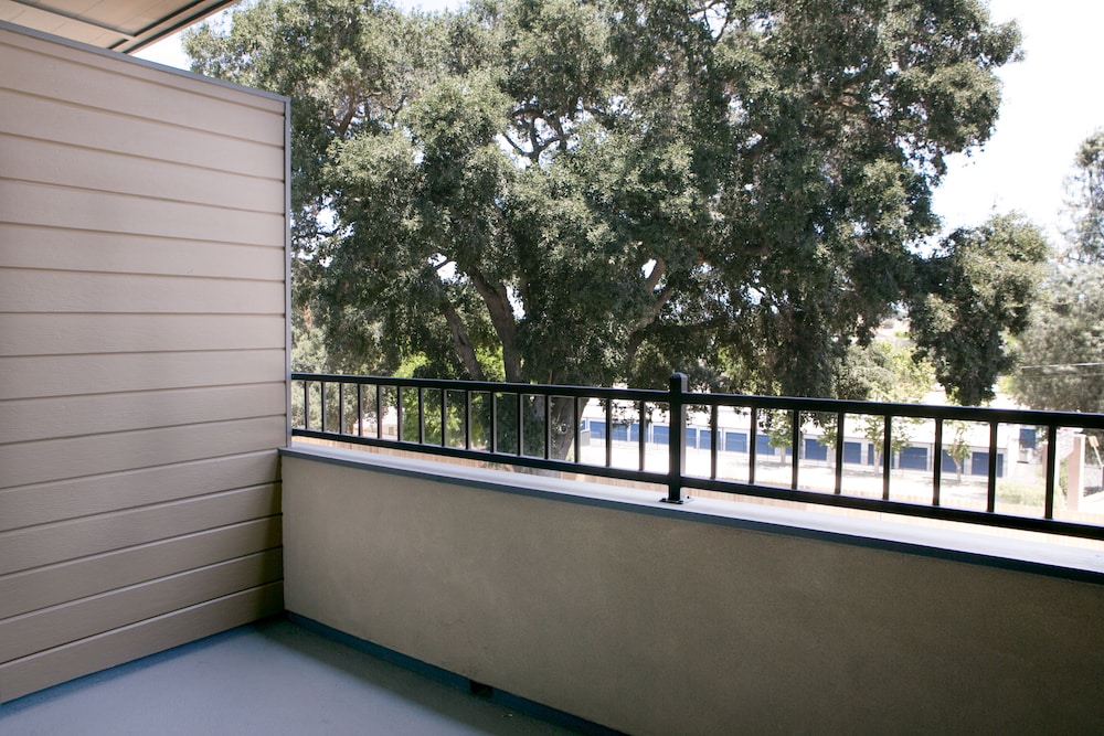 Room, 1 King Bed, Non Smoking, Balcony - Photo 20