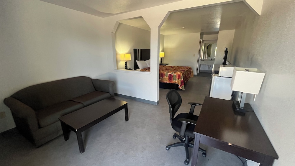 1 King Deluxe Suite