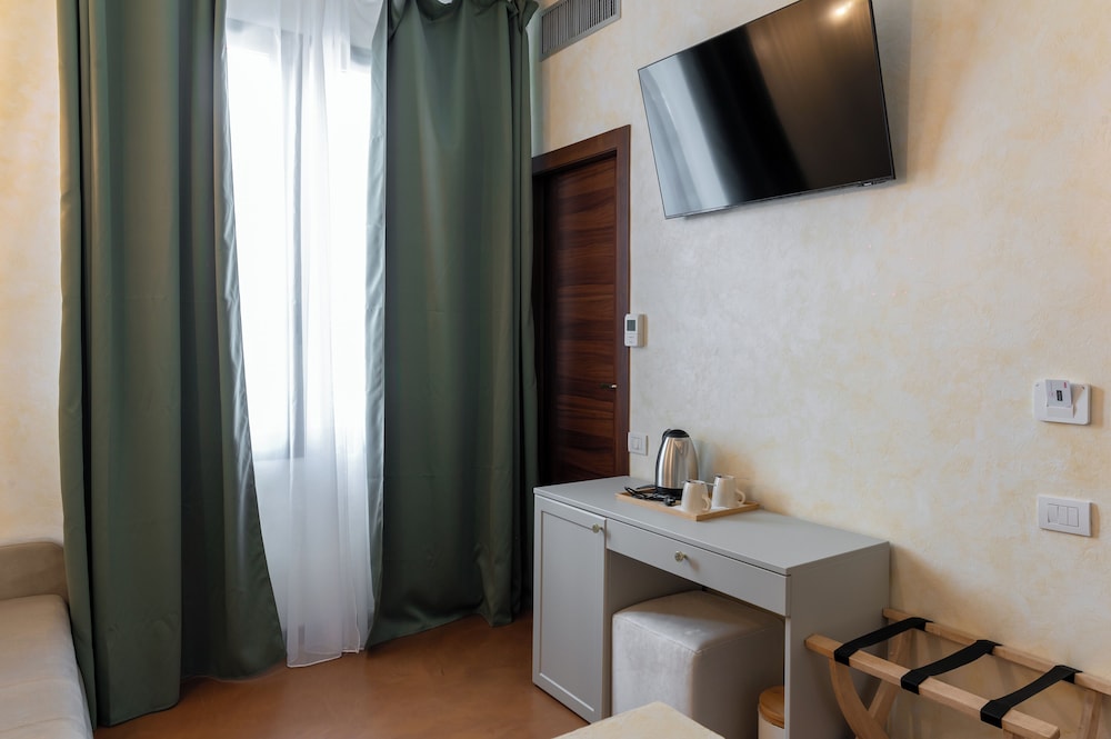 Deluxe Triple Room - Photo 3