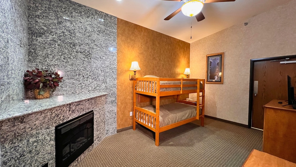 King Suite (with Bunk Bed)