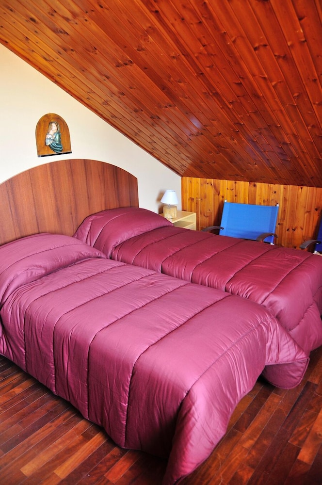 Panoramic Double or Twin Room, Partial Sea View photo 2