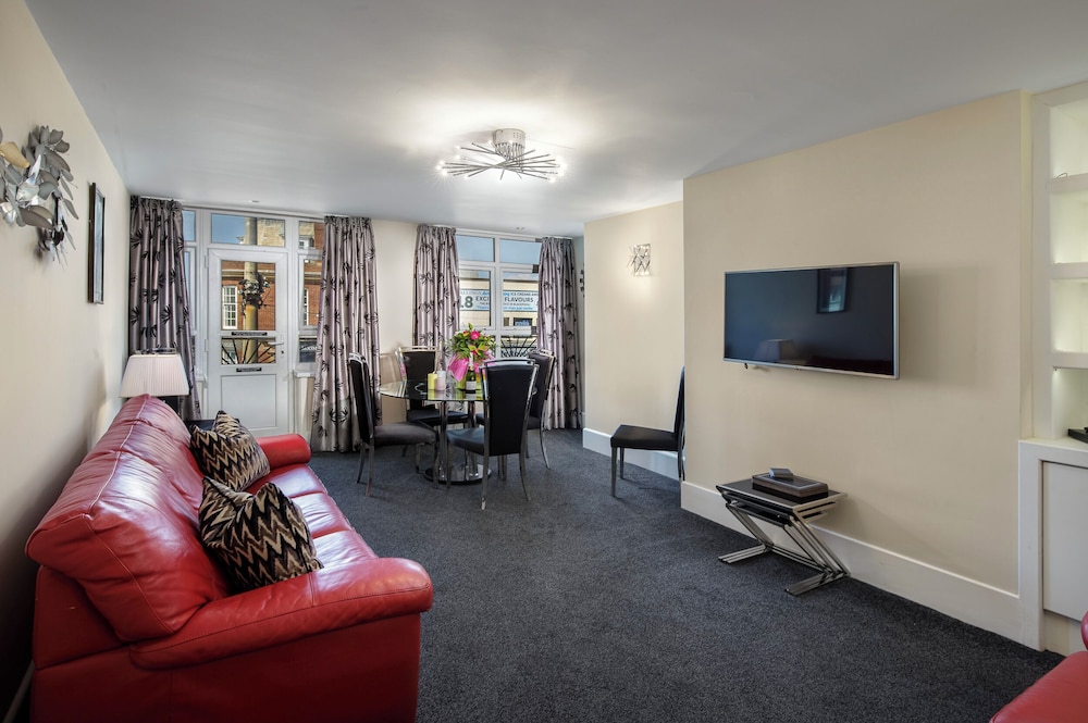 03 Duchess Suite 5-Star, 2 Bedrooms, Sea View, Beachfront (plus 1 free baby)