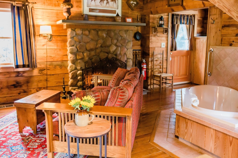 Carolina Log Cabin
