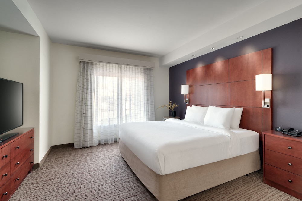 Suite, 1 Bedroom - Photo 4