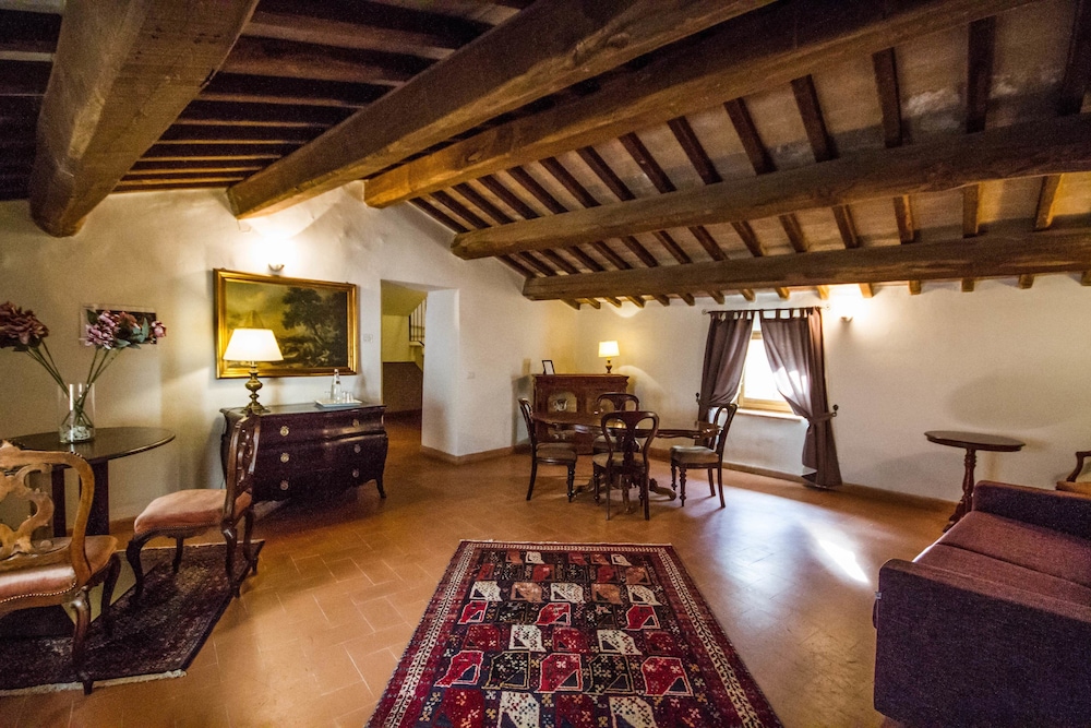Luxury Suite, 2 Bathrooms, Park View photo 3