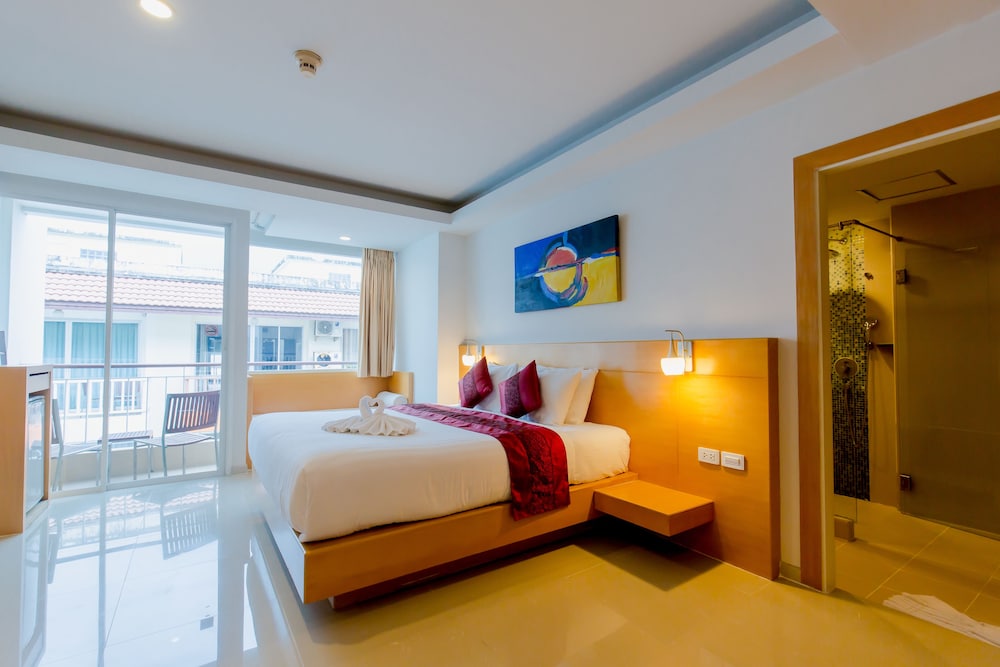 Deluxe Room - Photo 2
