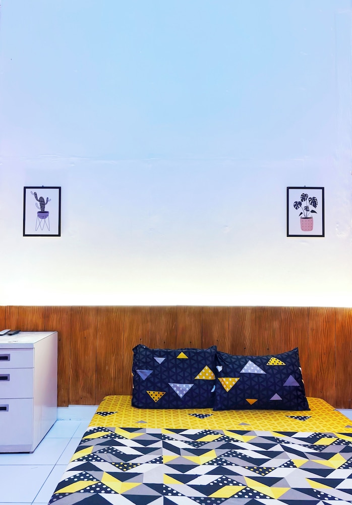 Standard Room, 1 King Bed photo 1