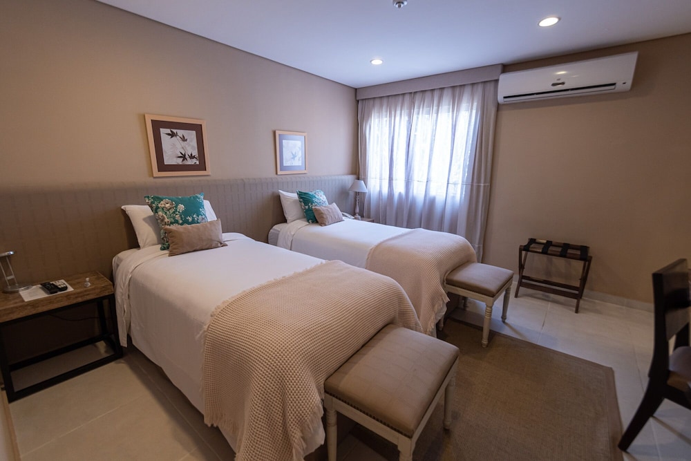 Suite, 2 Twin Beds photo 1