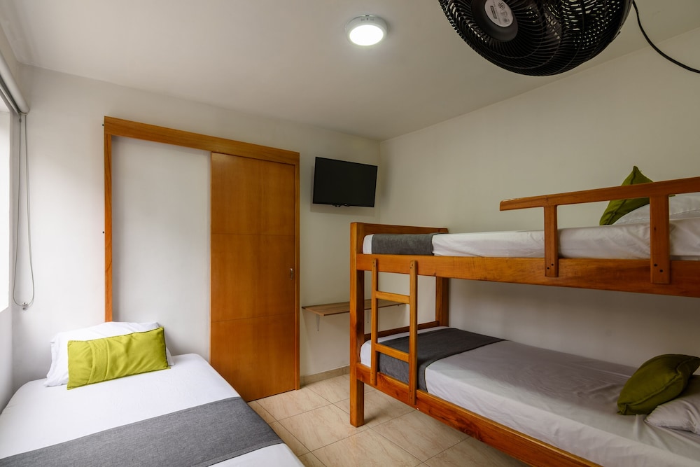 Standard Triple Room - Photo 4