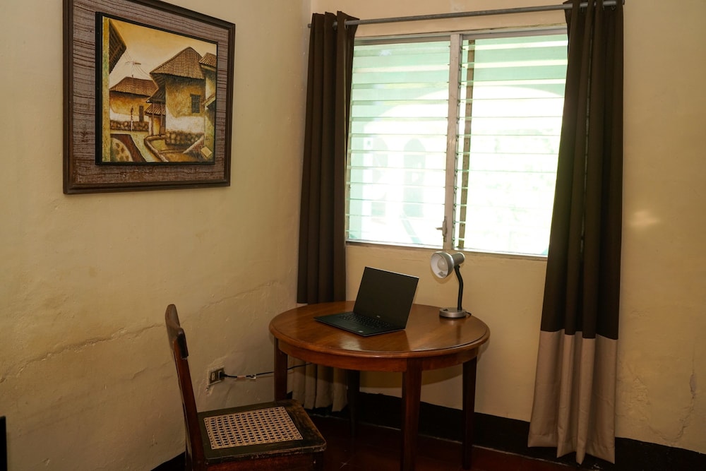 Classic Double Room, 1 Bedroom, Private Bathroom, Garden Area photo 3