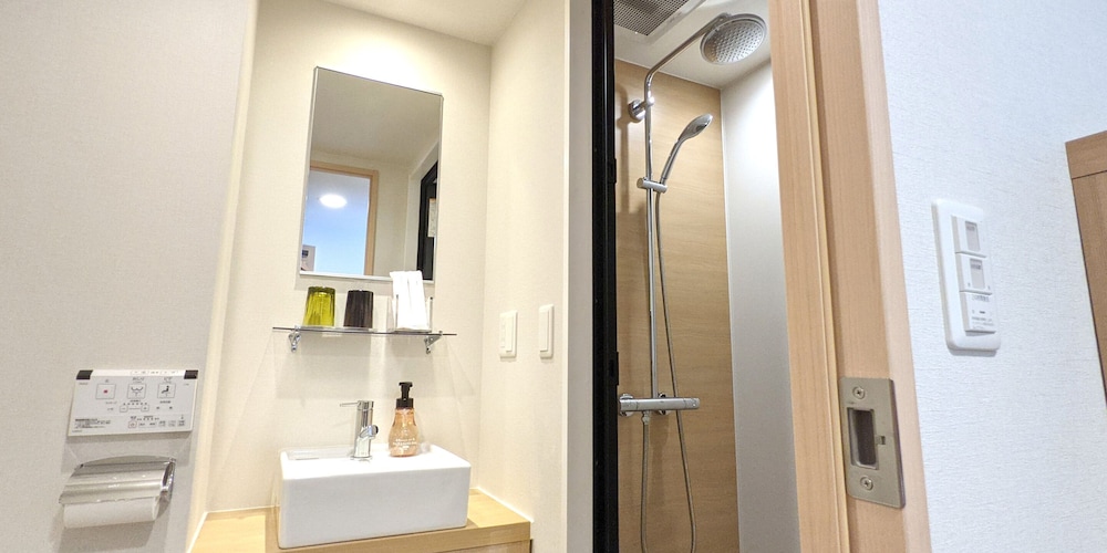 Double Room, Non Smoking - Photo 4