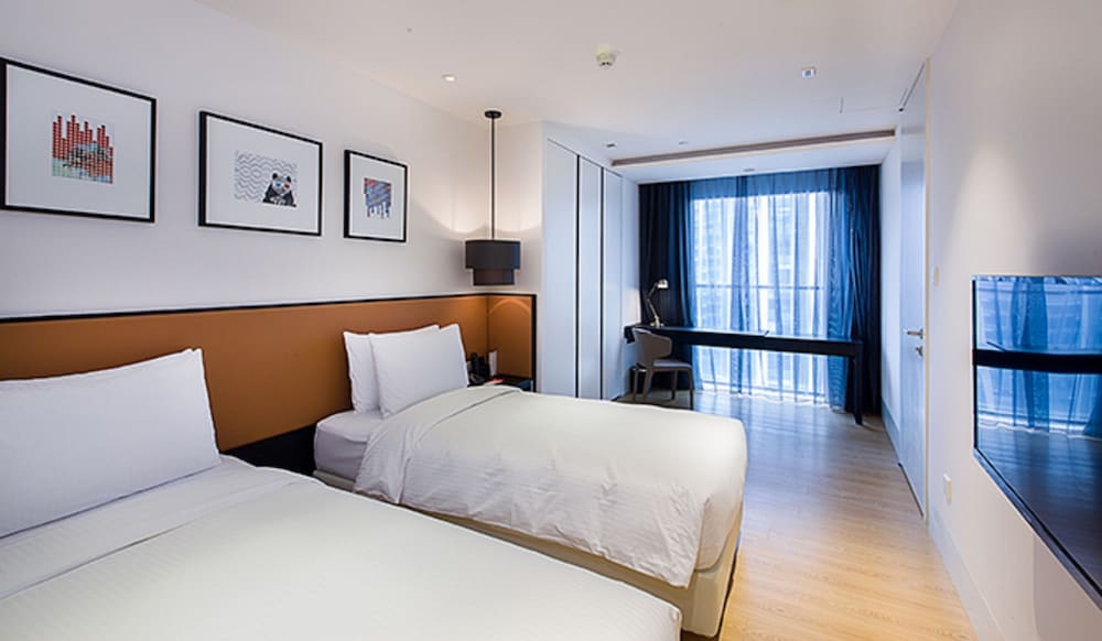 Studio Deluxe, 2 Twin Beds photo 3