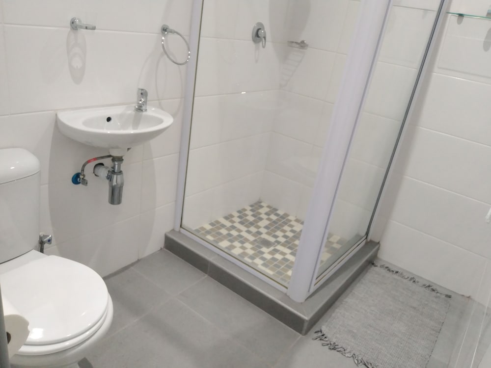 Classic Double or Twin Room - Photo 4