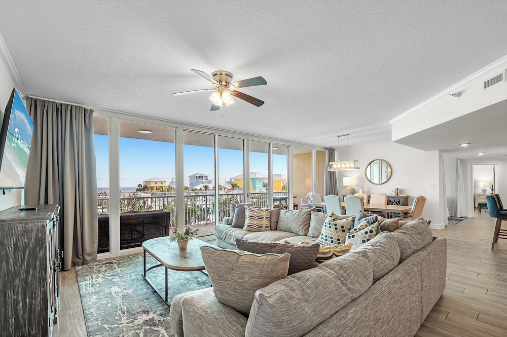 Family Condo, 4 Bedrooms, Balcony, Pool View
