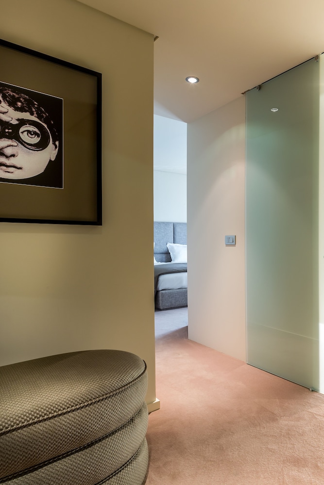 Superior Double Room, Balcony, City View (Single Use)