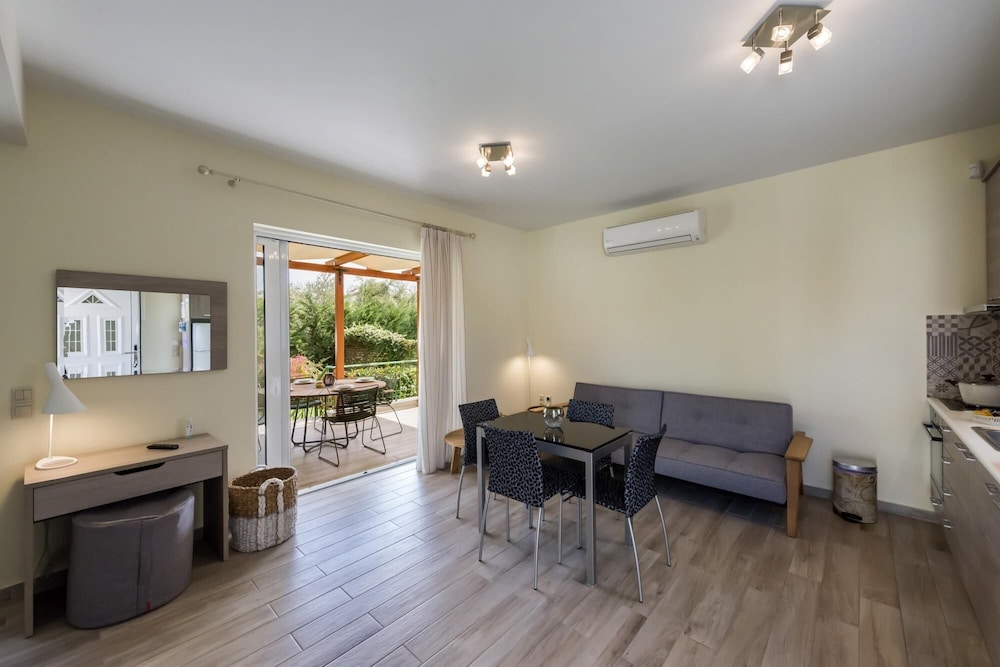 Villa photo 1