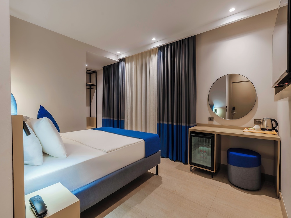 Superior Room, City View