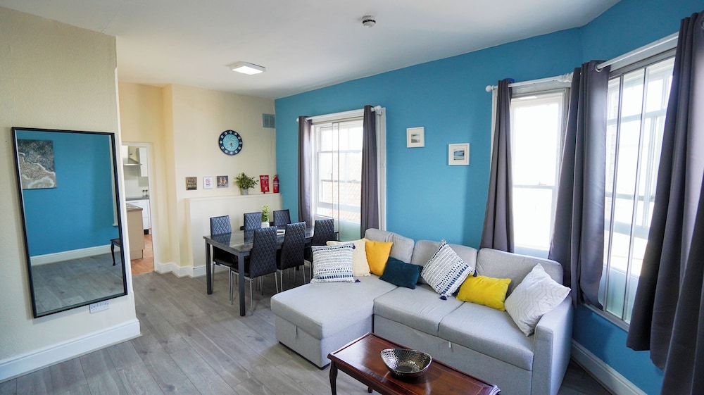 Apartment photo 1
