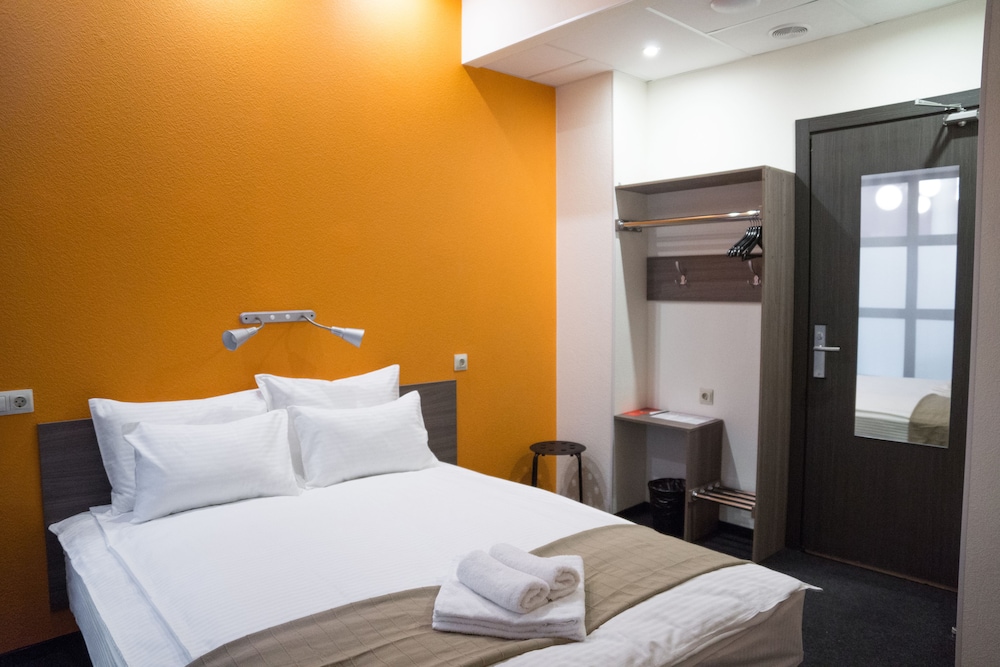 Double Room (Atrium view) photo 3