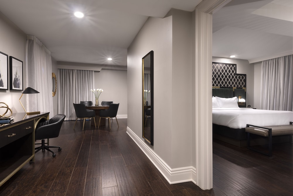 Suite, 1 Bedroom, Balcony - Photo 3