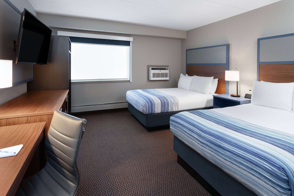 Room, 2 Double Beds, Accessible, Non Smoking (First Floor) - Photo 1