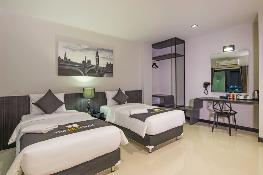 Deluxe Twin Room