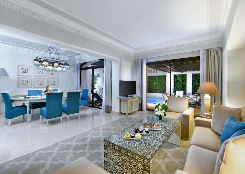 Royal Suite, 1 Queen Bed (Private Pool)