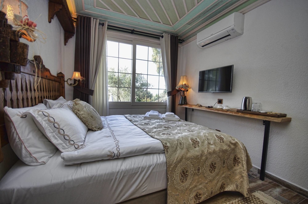 Standard Room, Courtyard photo 1