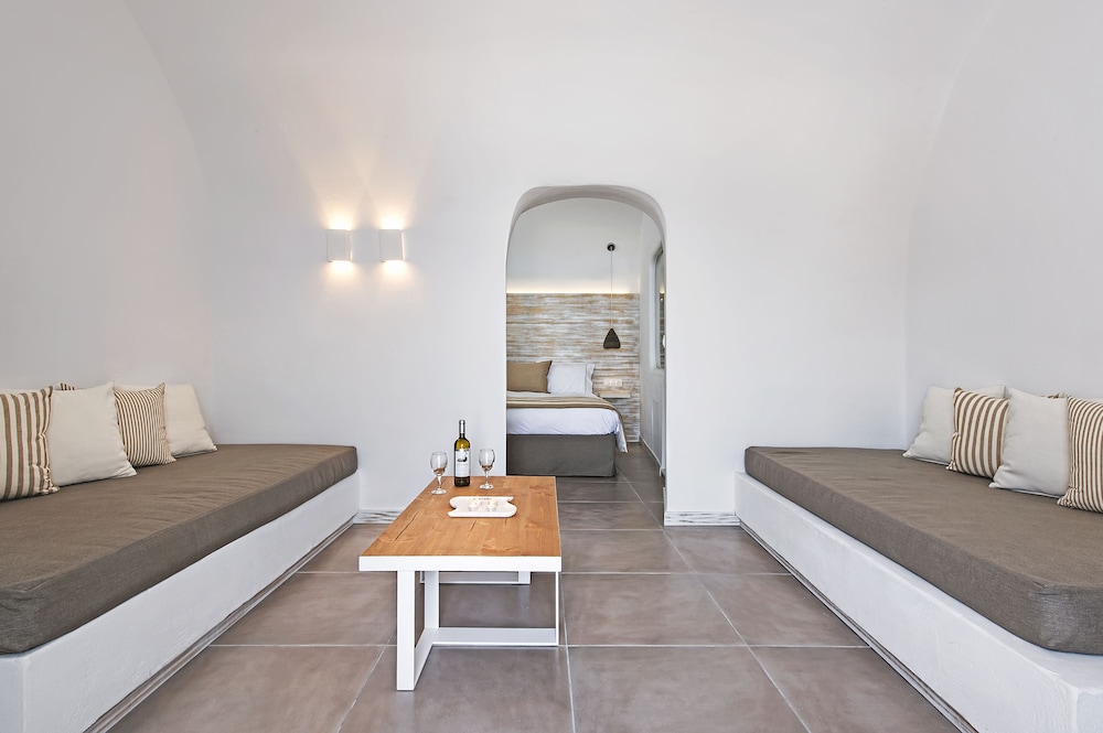 Deluxe Suite - Photo 3