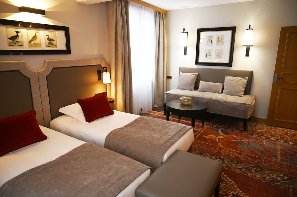 Standard Room, 1 Queen Bed, City View (Tradition Room) photo 2