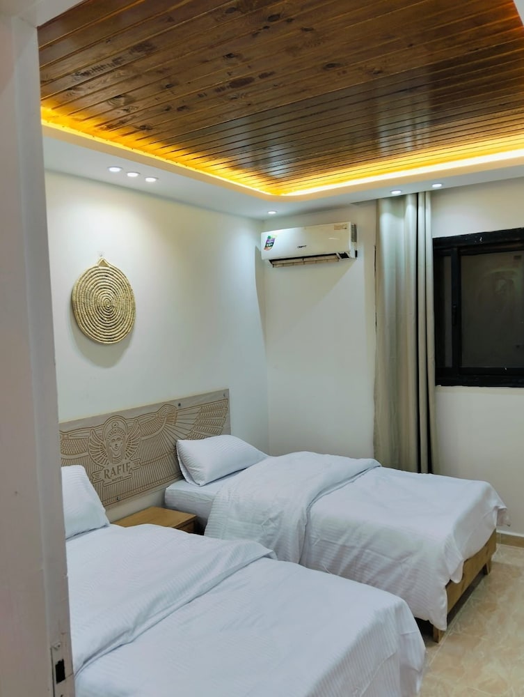 Comfort Shared Dormitory, Desert View