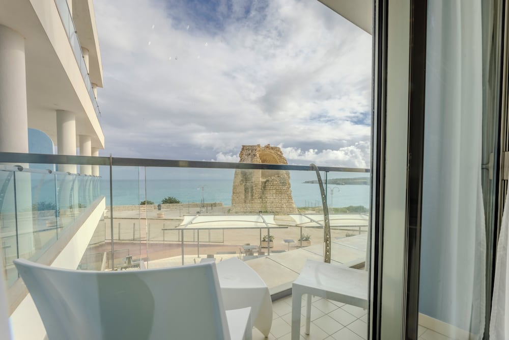 Superior Double Room, Balcony, Sea View photo 3