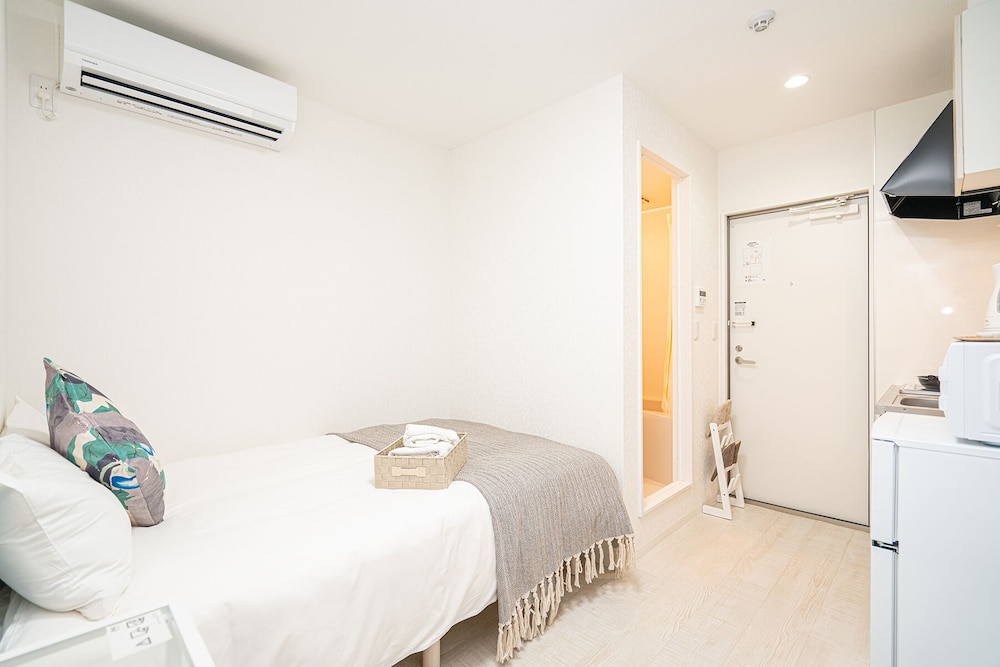 Basic Apartment, 1 Twin Bed, Microwave (102) photo 3