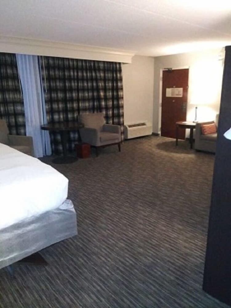 DoubleTree by Hilton Dearborn, Photo 5