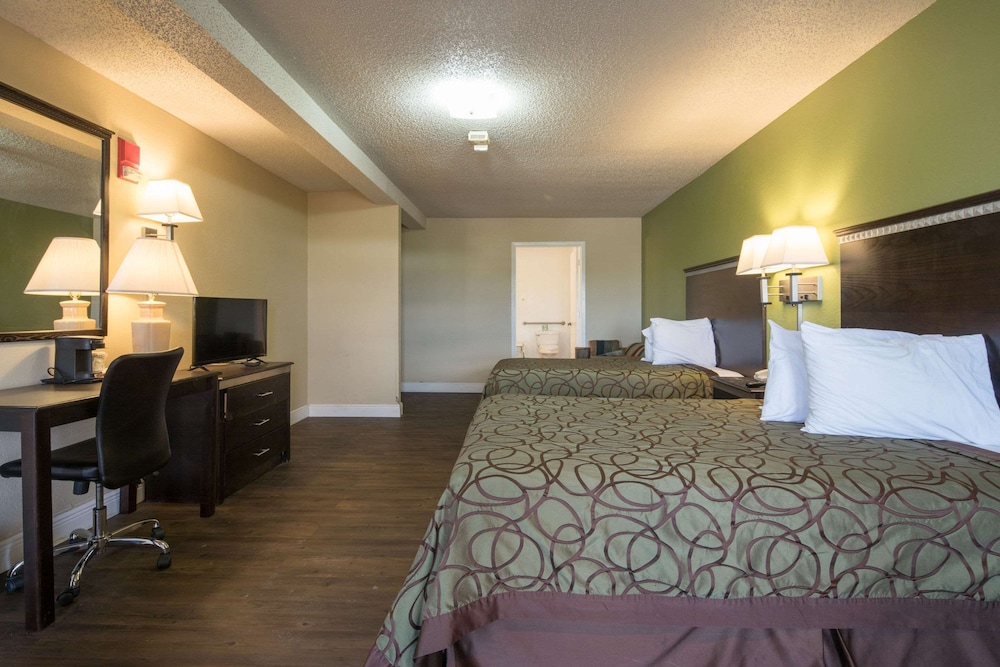 Room, 2 Double Beds, Accessible, Non Smoking - Photo 3