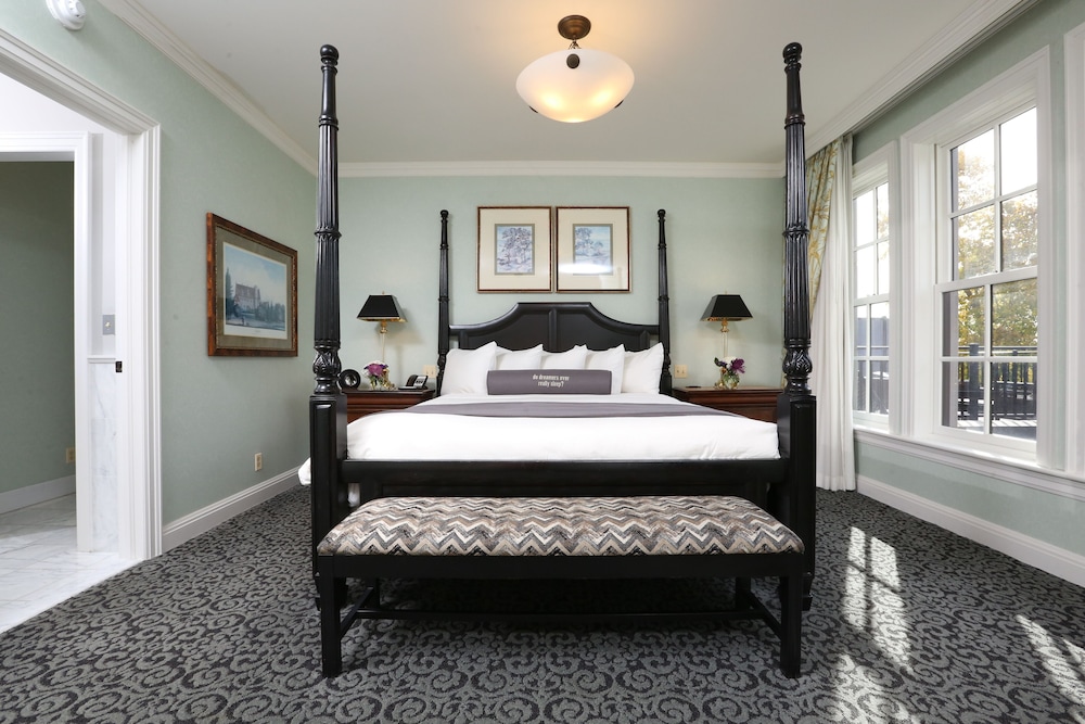 Grand Room, 1 King Bed (Luxury) - Photo 3