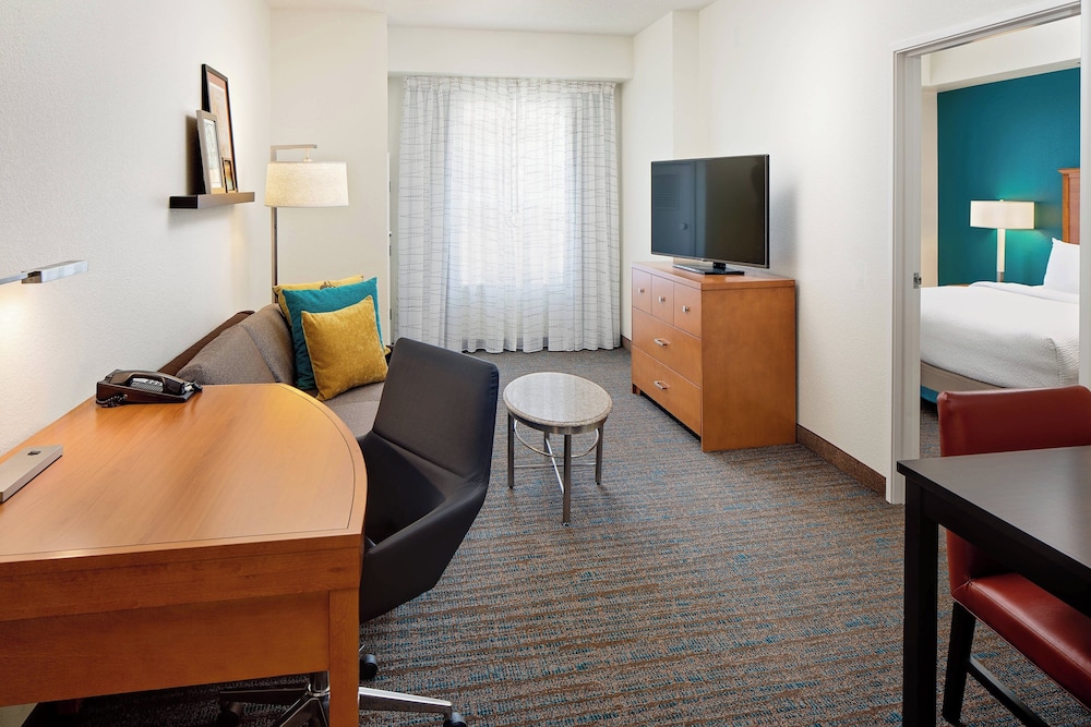 Suite, 1 Bedroom - Photo 4