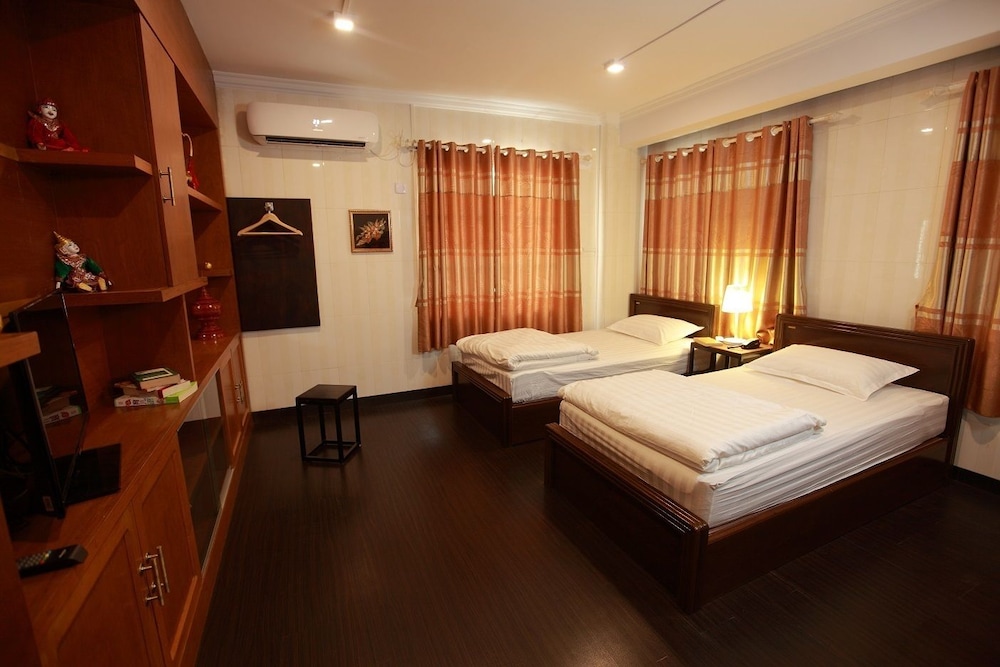 Deluxe Twin Room photo 2