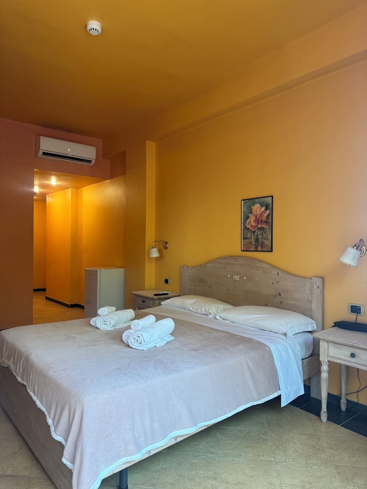 Standard Double Room Single Use, 1 Double Bed, Balcony, Sea View
