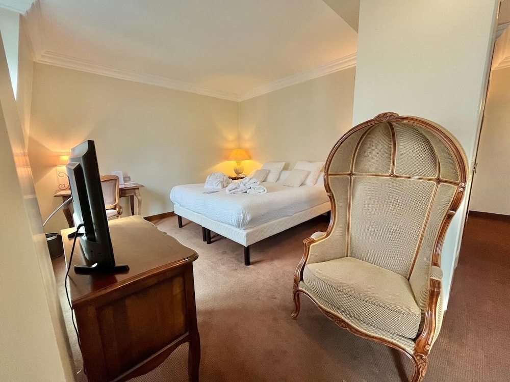 Executive Double Room, 1 Bedroom, Private Bathroom, River View photo 2