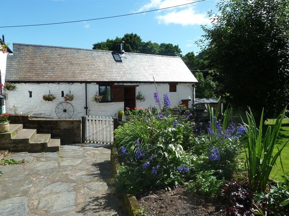 Luxury Cottage, Private Bathroom, Mountain View (Wagtails Cottage)
