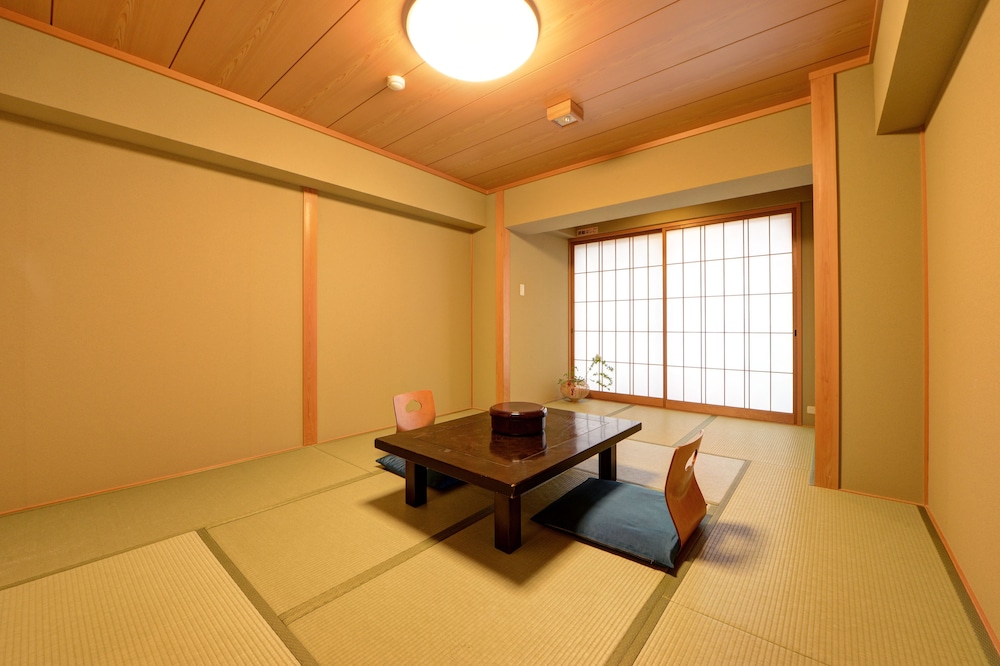 Traditional Room, Non Smoking (Please check in by 6 pm for Dinner) photo 2