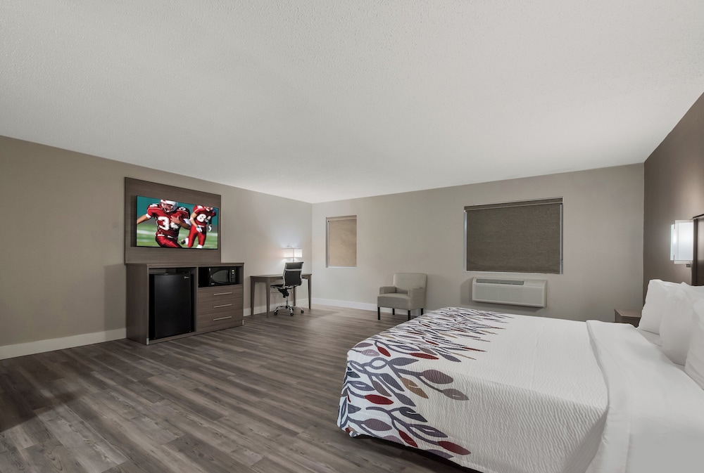 Superior Room, 1 King Bed, Non Smoking photo 2