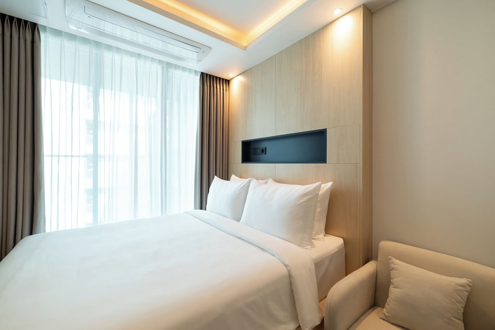 Standard Double Room, 1 King Bed photo 2