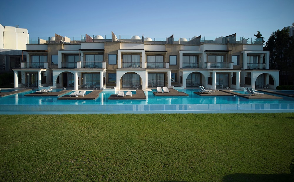 Grand Suite, Sea View (Beachfront Swim Up)