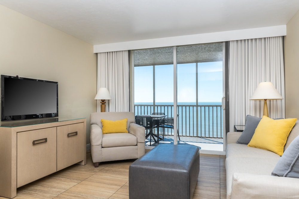Beach Front Suite - Photo 2